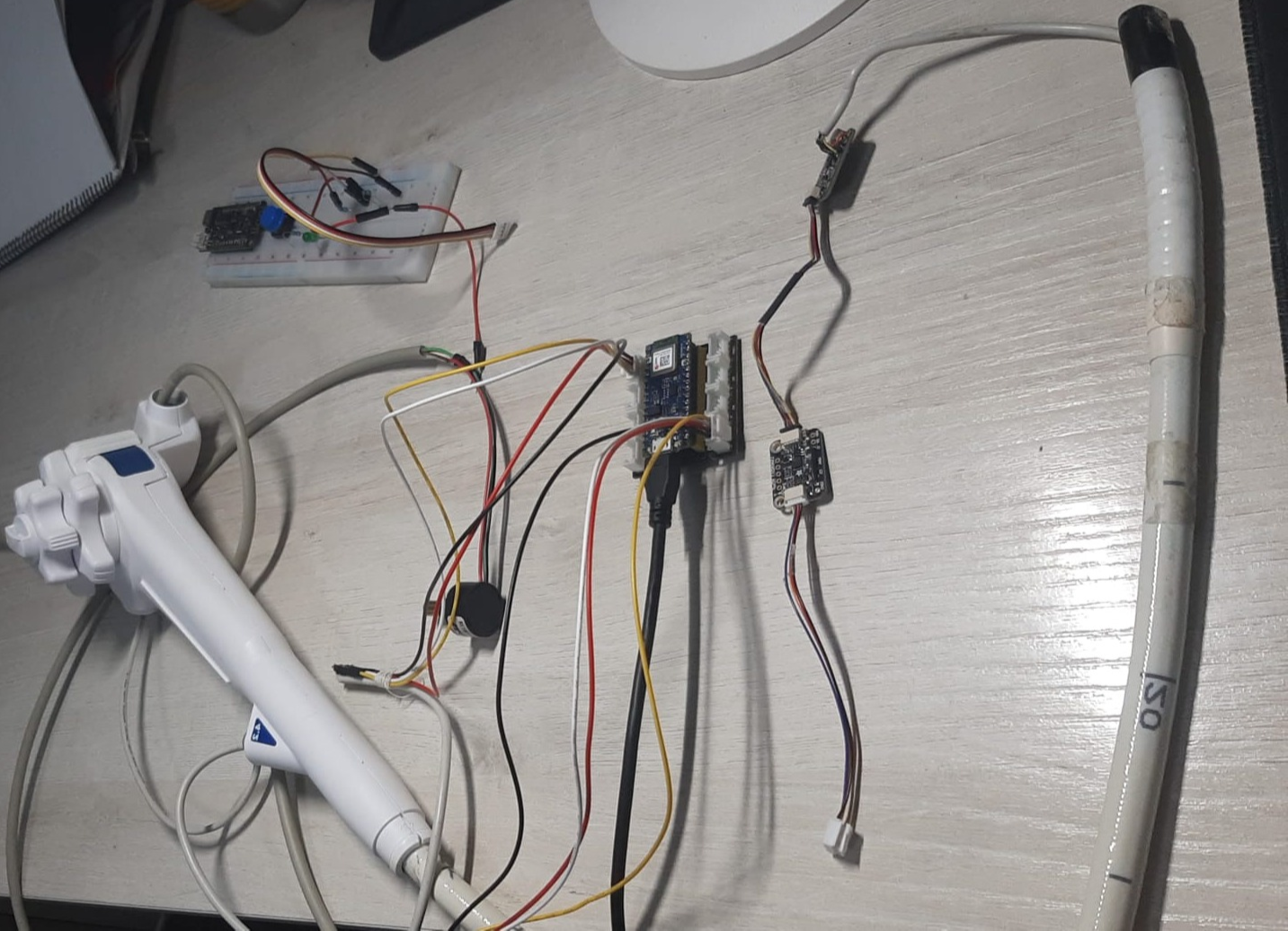 First prototype of a sensorized endoscope for a digital twin, v1.0